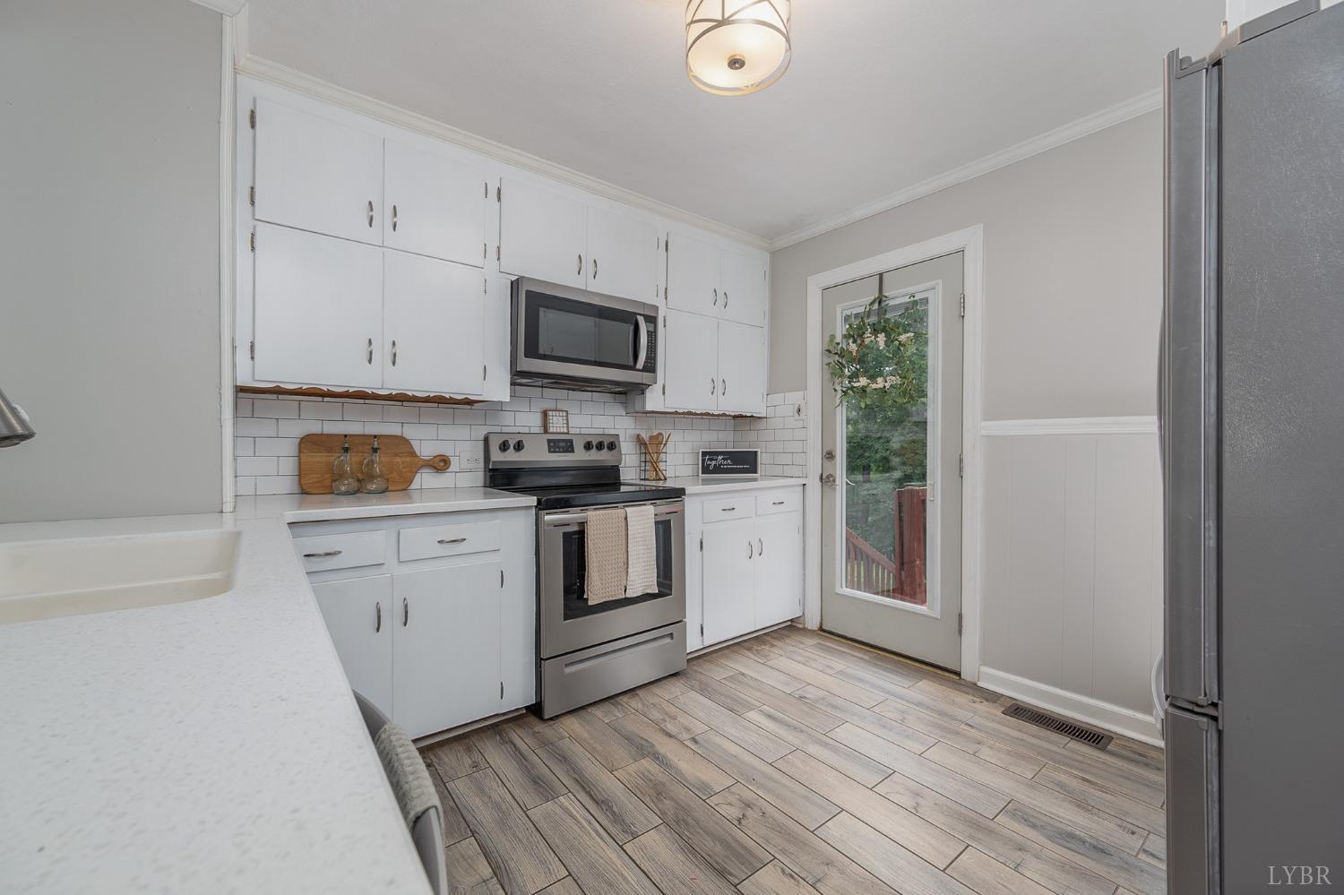 1229 Stratford Road