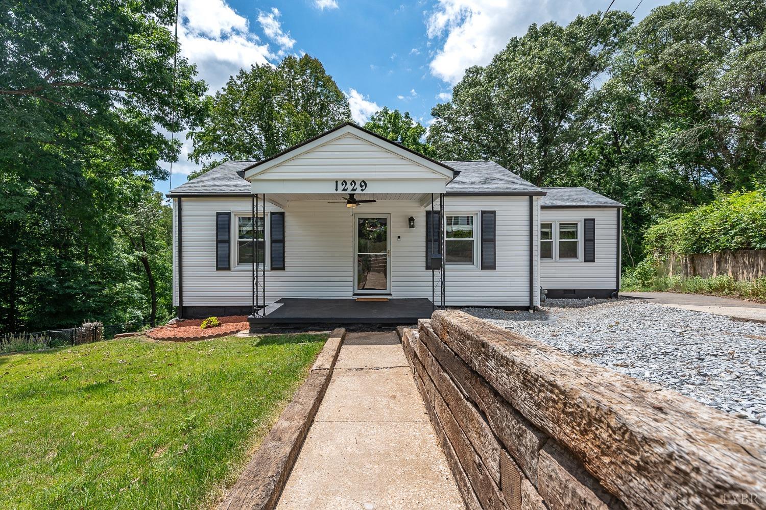 1229 Stratford Road