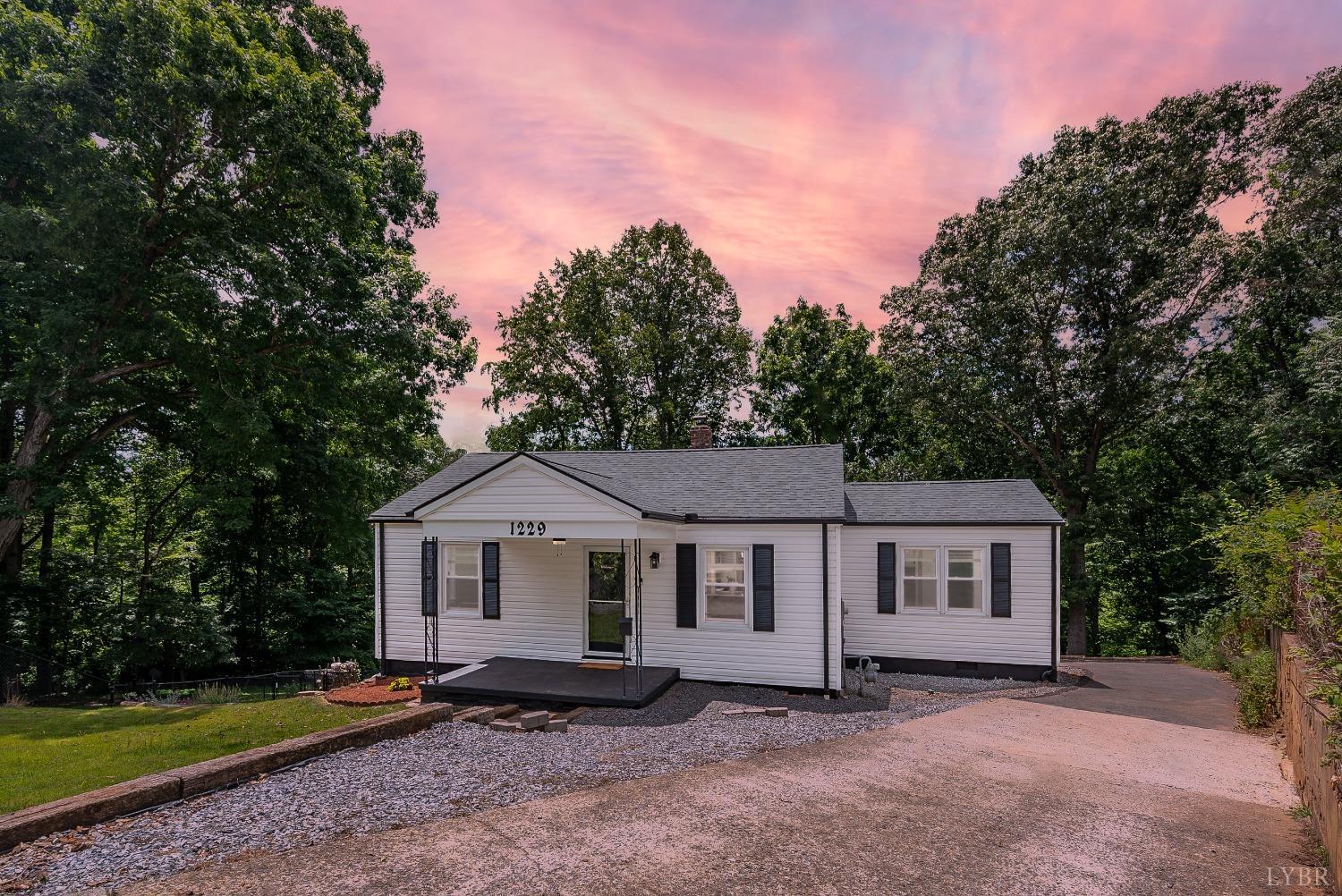 1229 Stratford Road