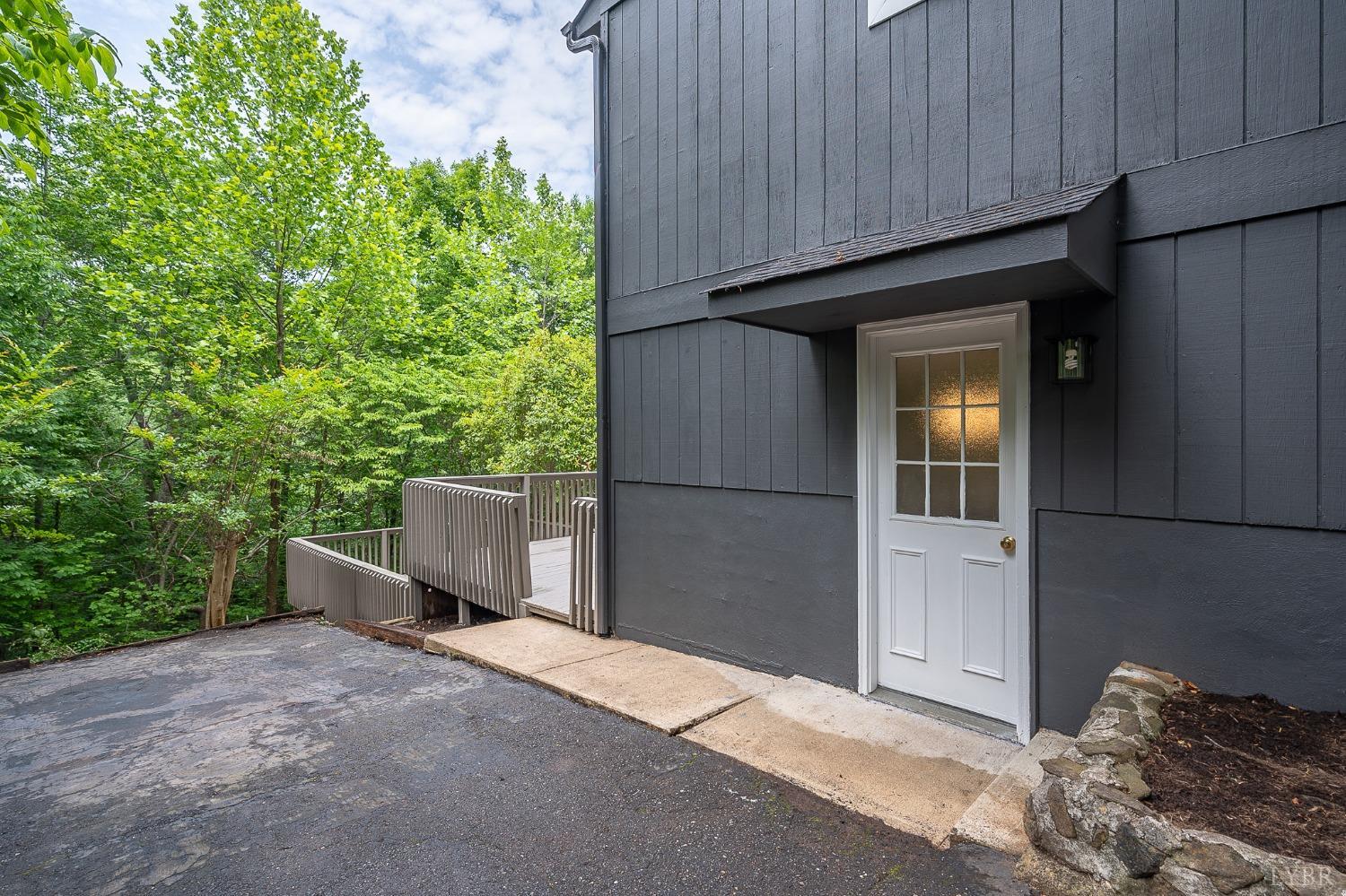 915 Rothowood Road