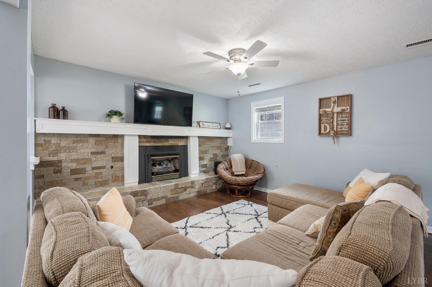 1706 Danbury Drive