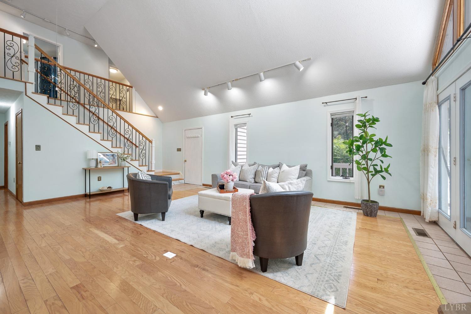 107 Waterview Circle