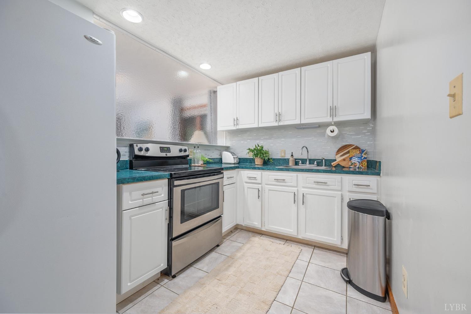 107 Waterview Circle