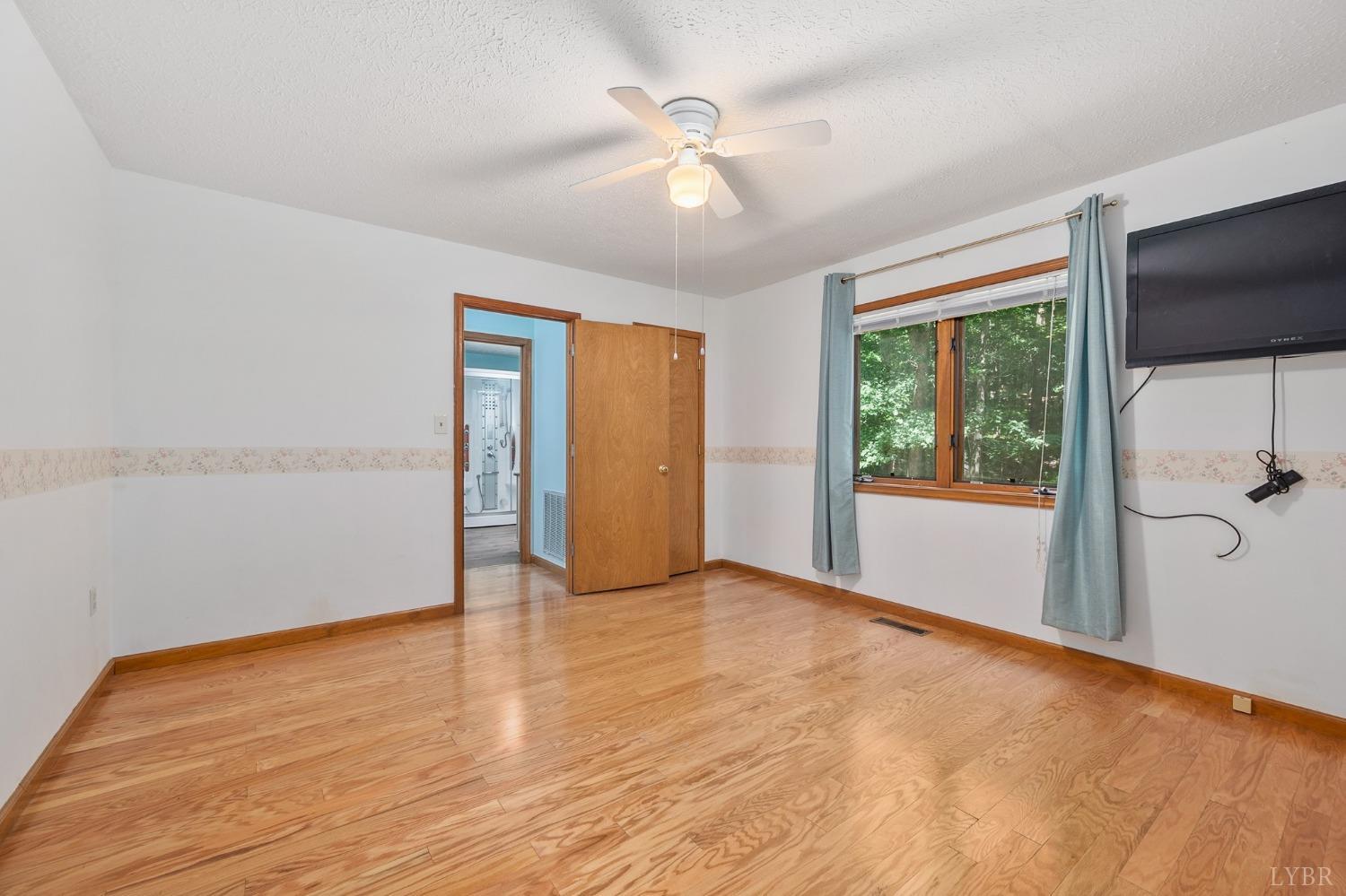 107 Waterview Circle