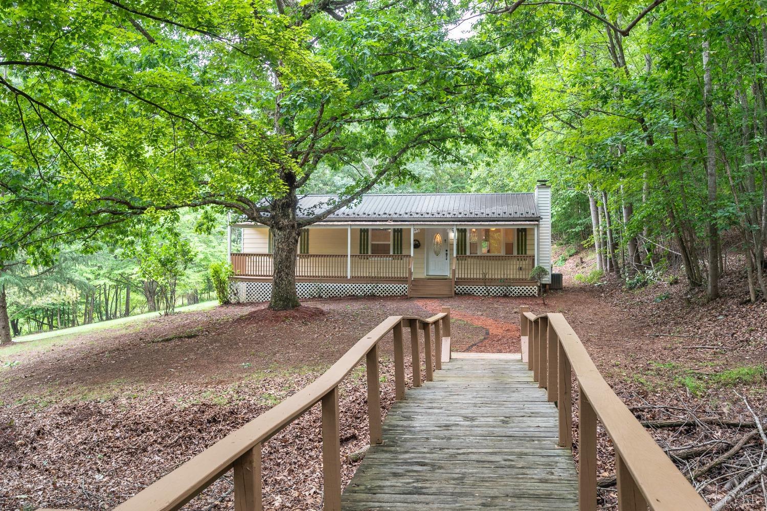 2087 Camp Hydaway Road