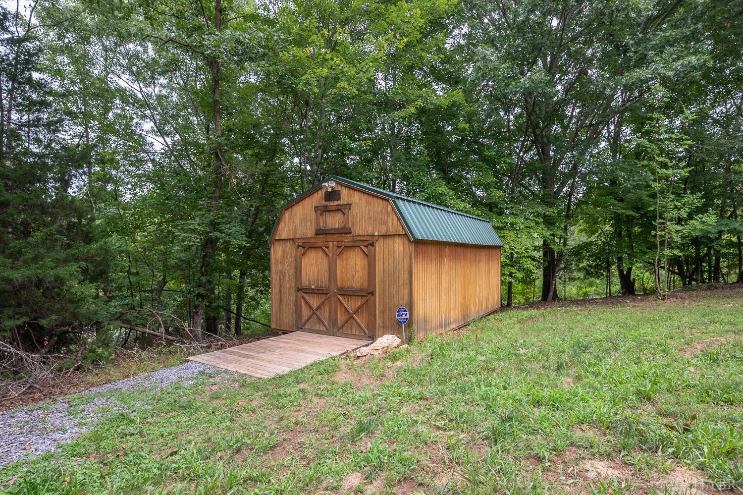 2087 Camp Hydaway Road