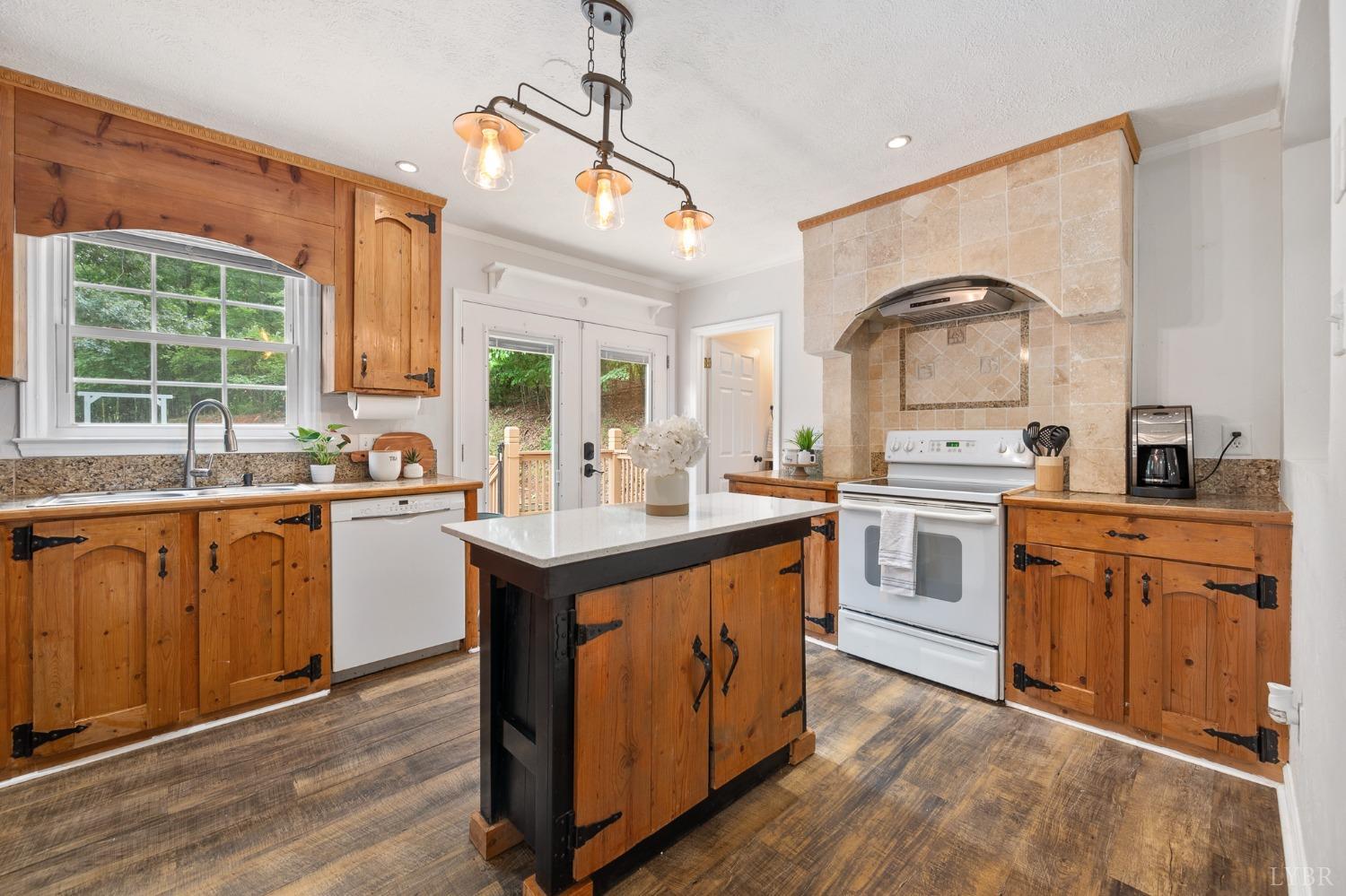 2087 Camp Hydaway Road