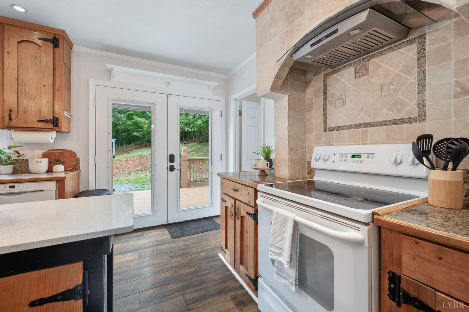 2087 Camp Hydaway Road