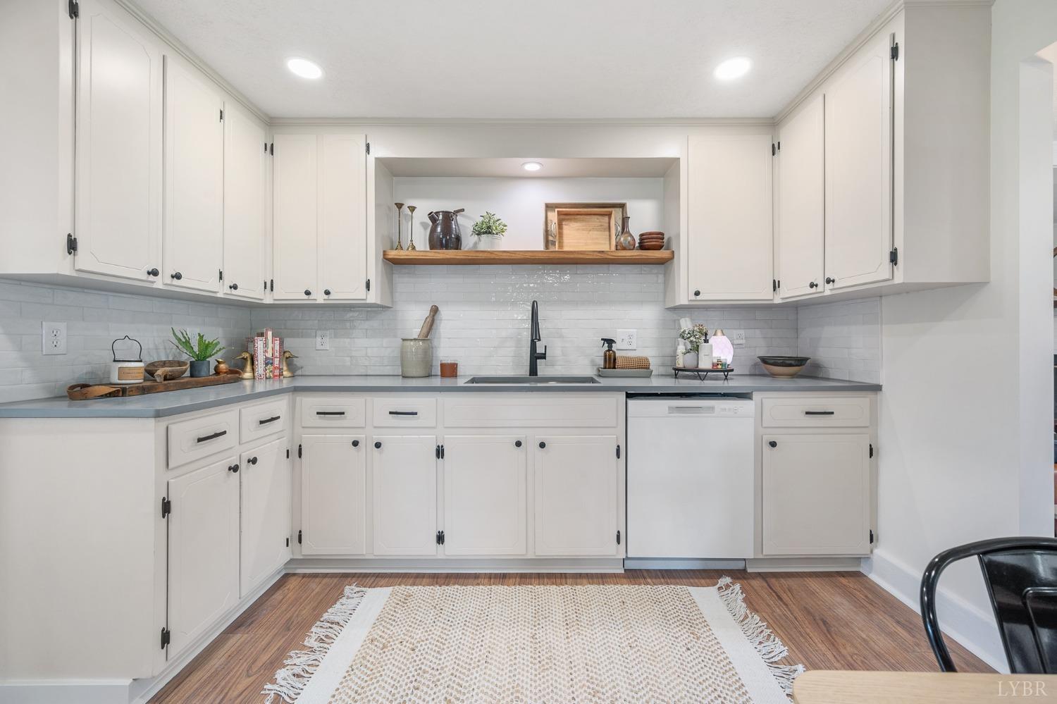2338 Railview Road