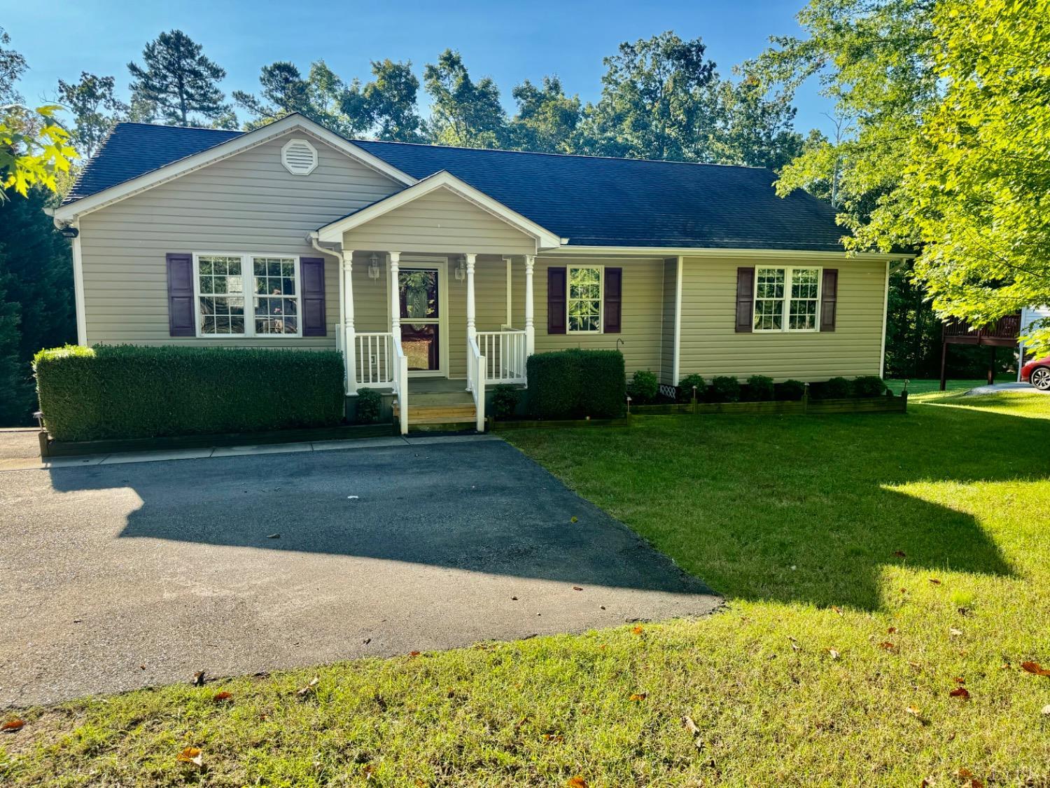 1378 Greenhouse Road