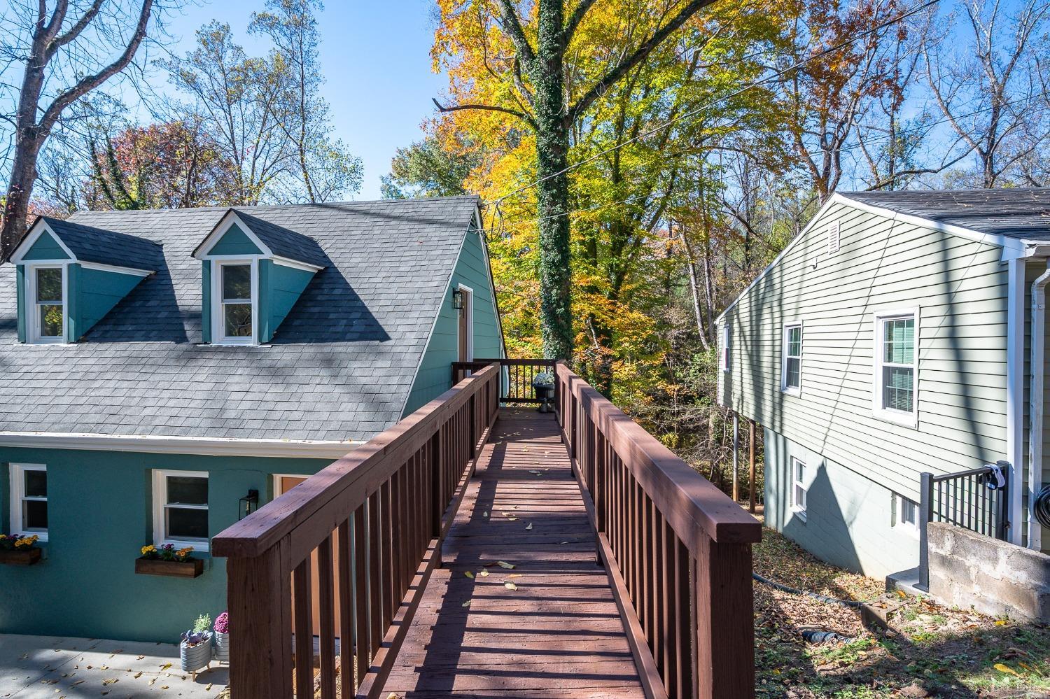 50 W Princeton Circle