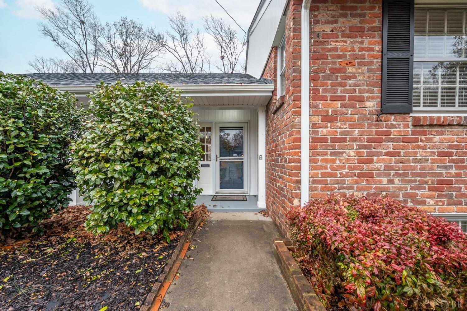 1519 Club Drive