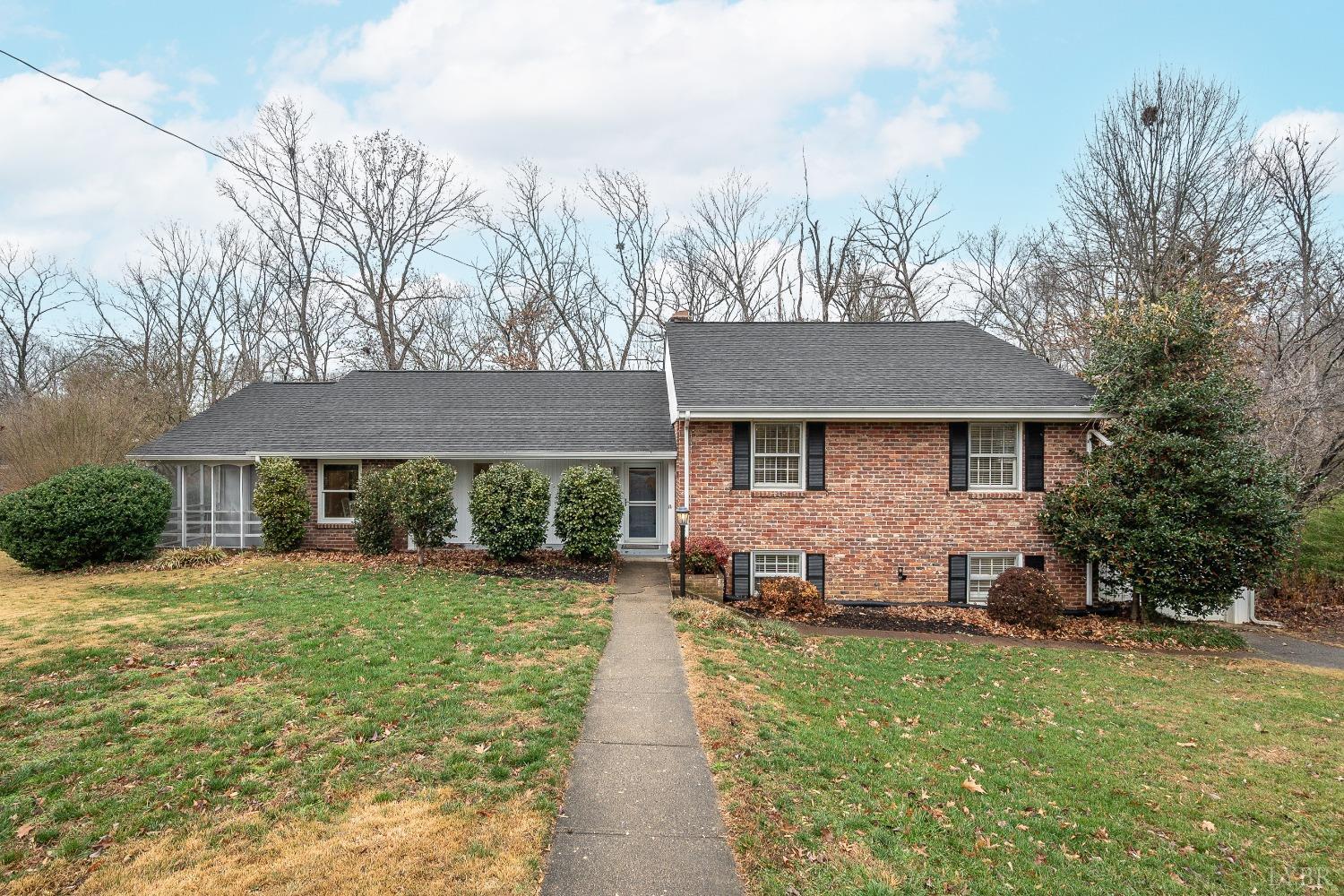 1519 Club Drive