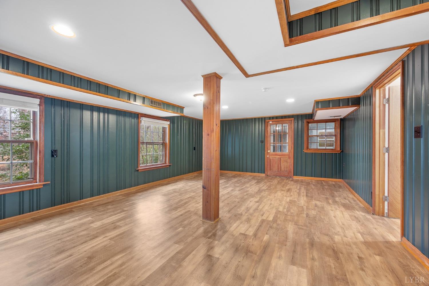 1519 Club Drive