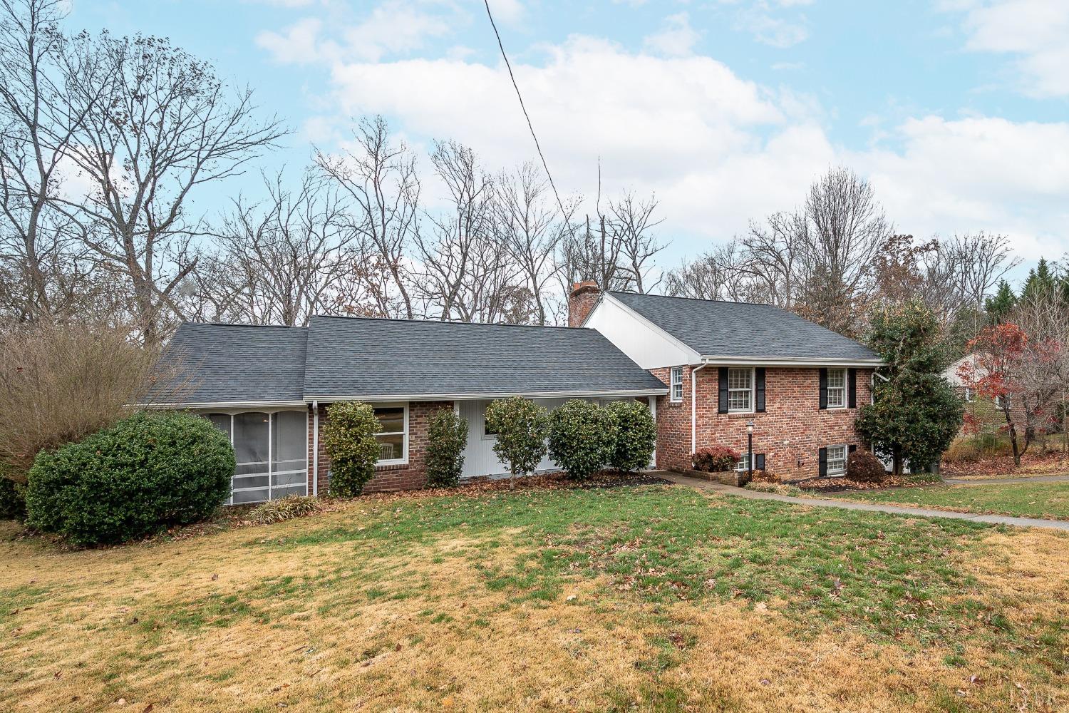 1519 Club Drive