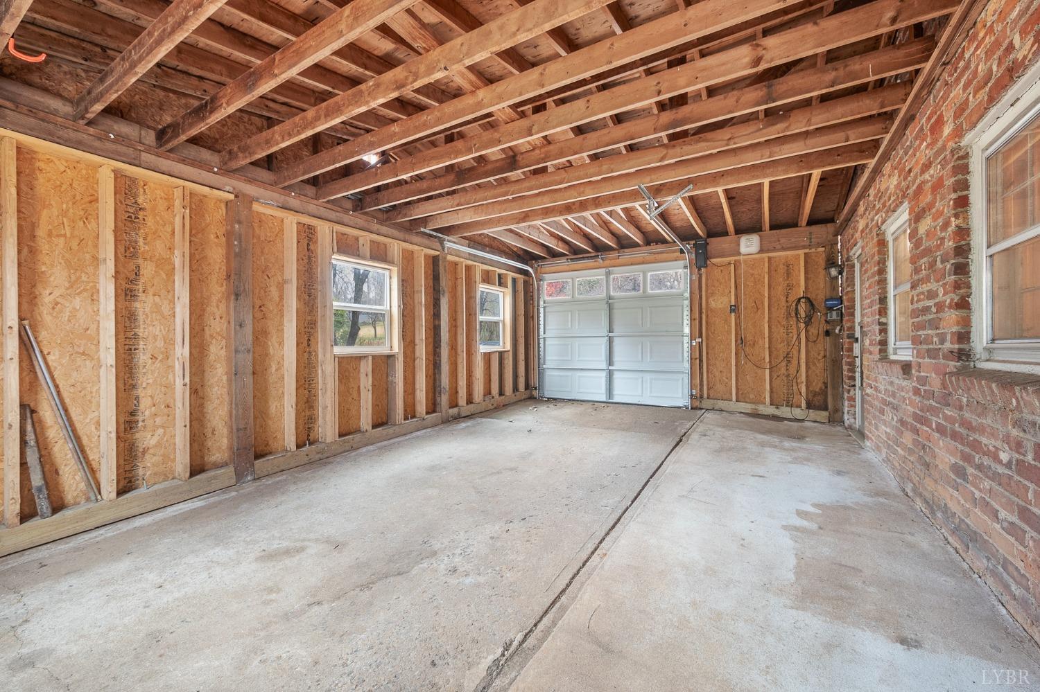 1519 Club Drive