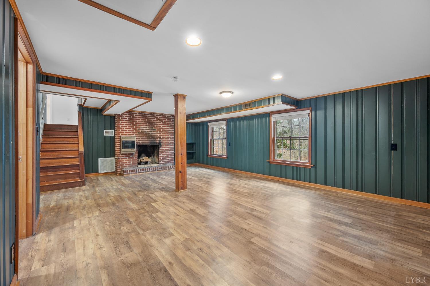 1519 Club Drive