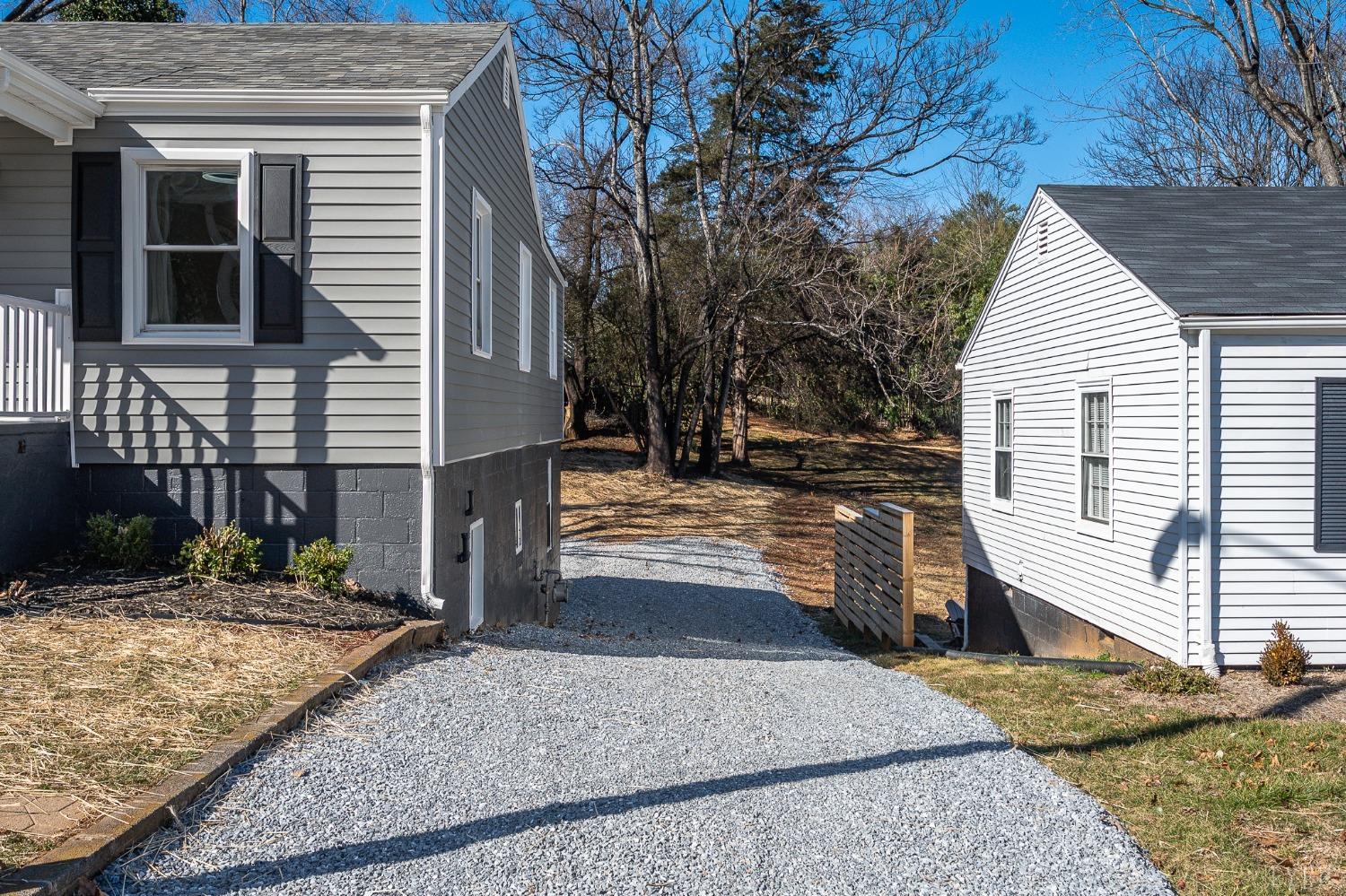 634 Thomas Road