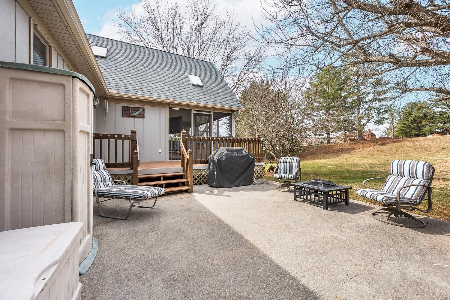 107 Hitching Post Lane