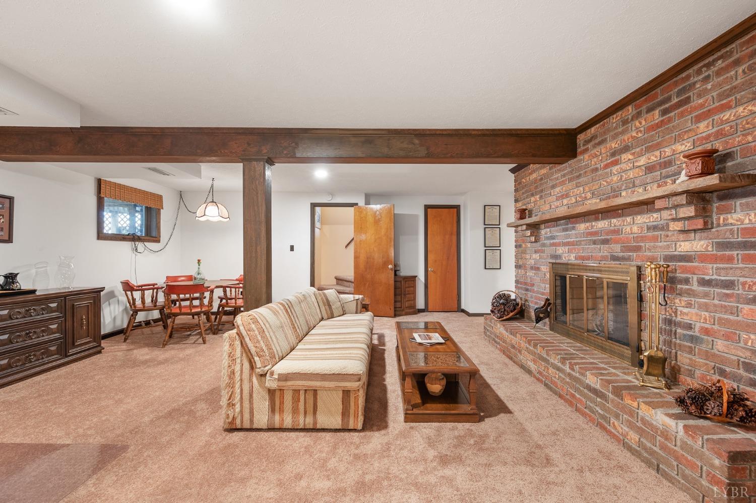 107 Hitching Post Lane