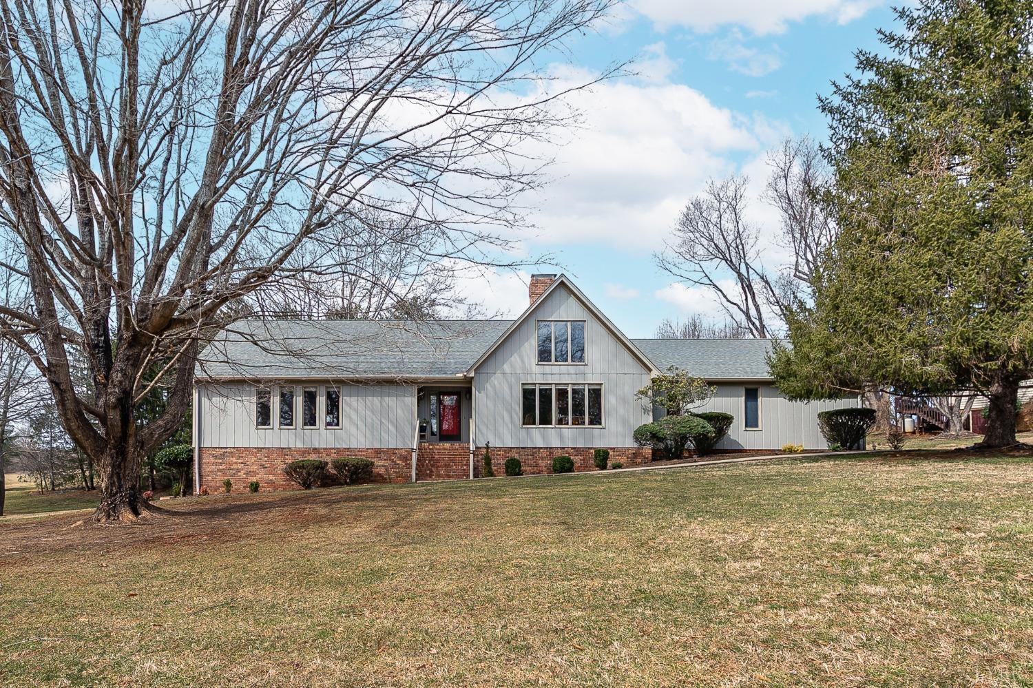 107 Hitching Post Lane