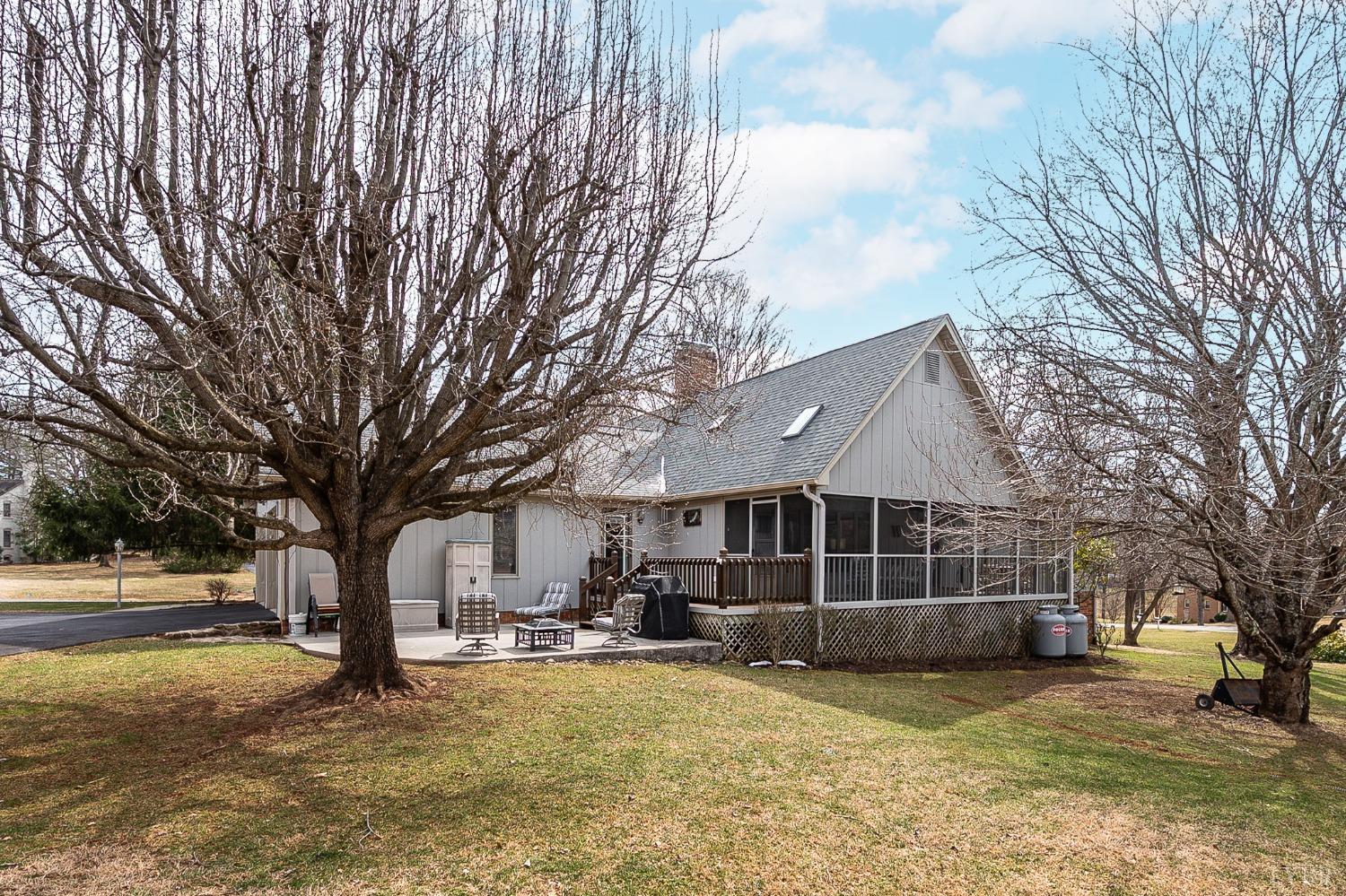 107 Hitching Post Lane