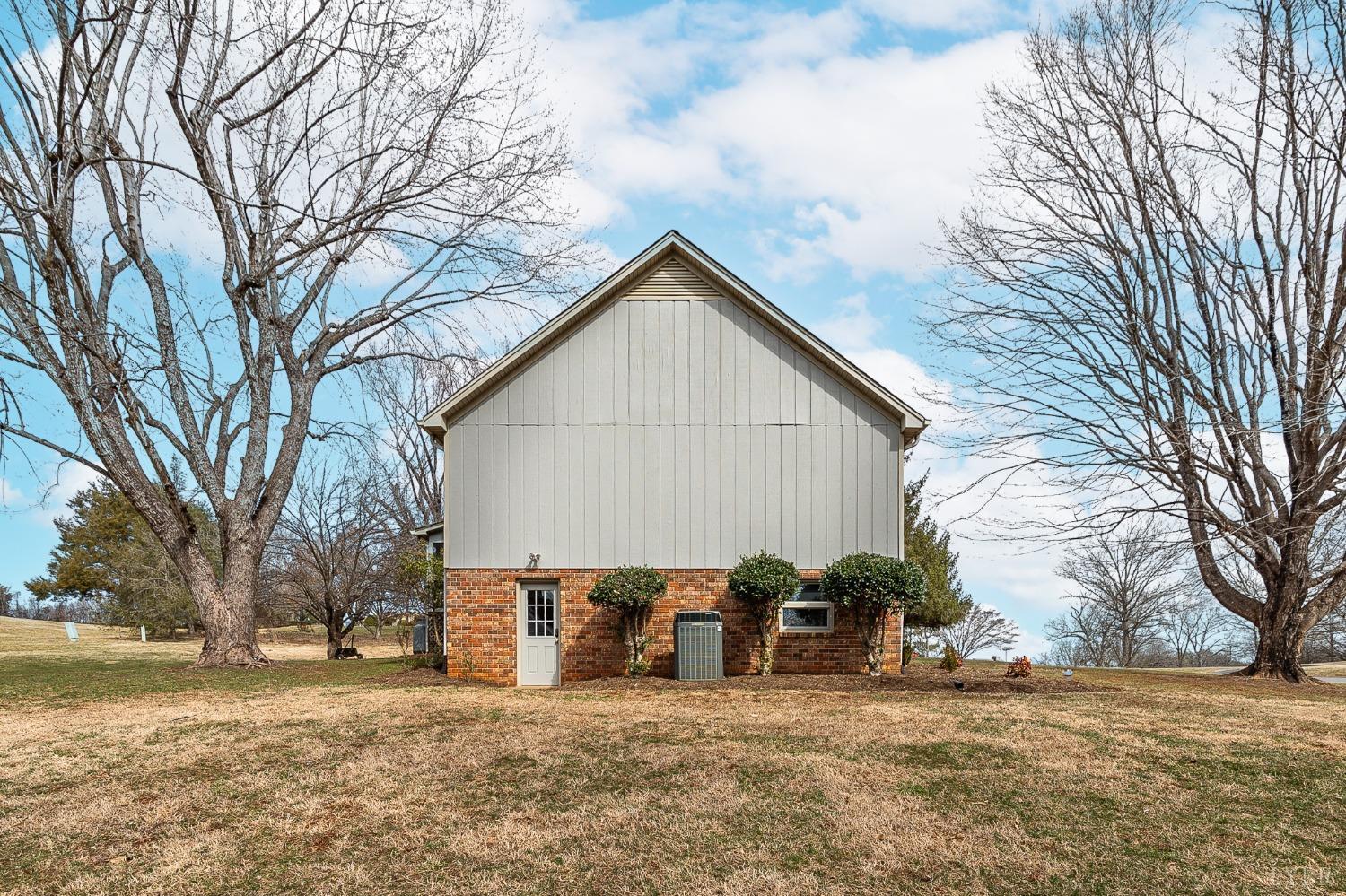 107 Hitching Post Lane