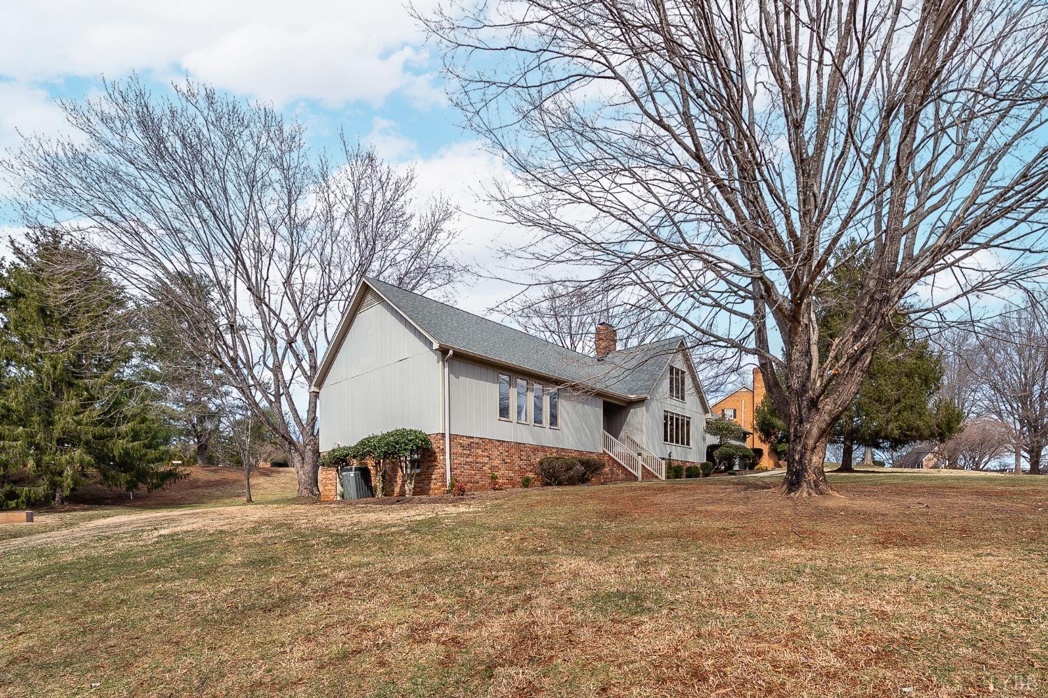 107 Hitching Post Lane