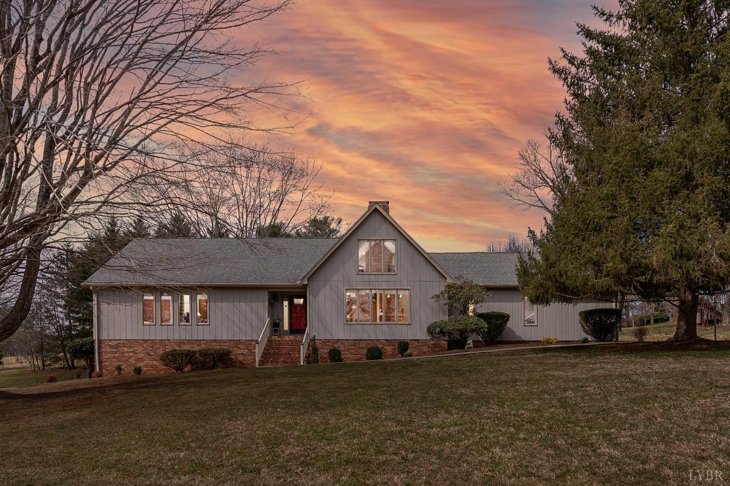 107 Hitching Post Lane