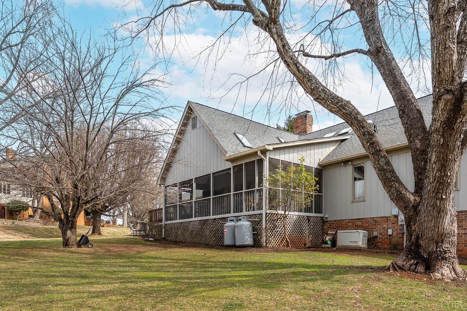 107 Hitching Post Lane