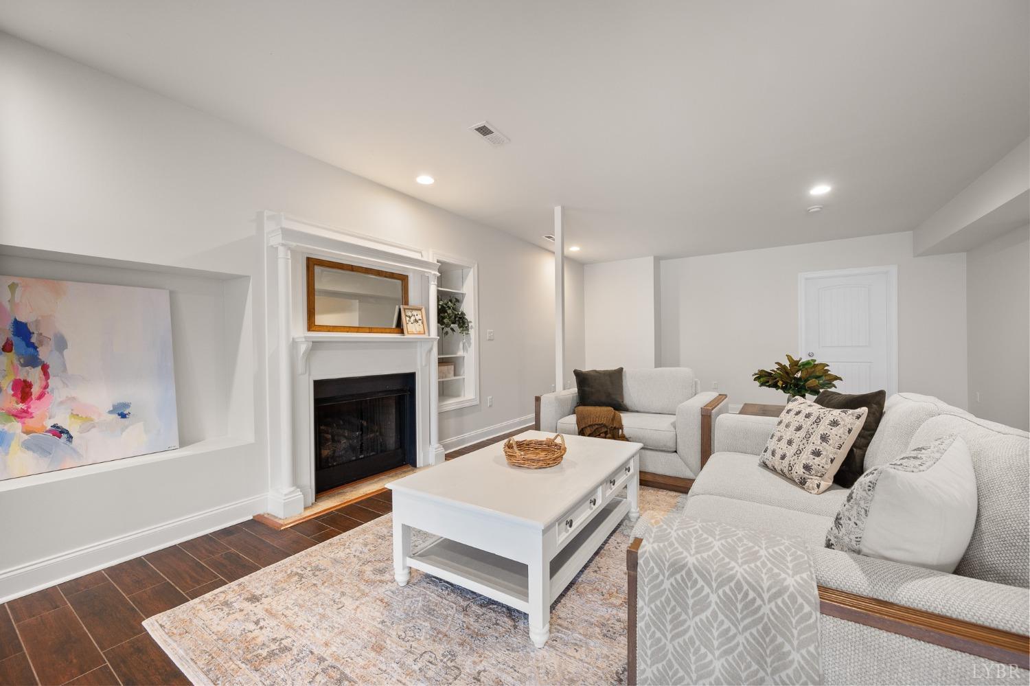 1108 Half Moon Court