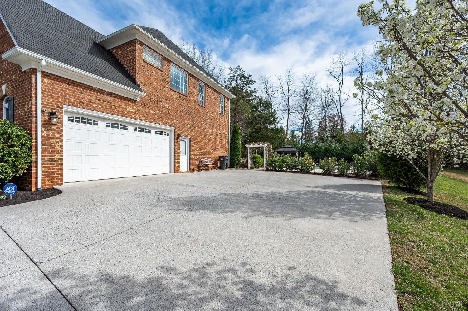 1108 Half Moon Court