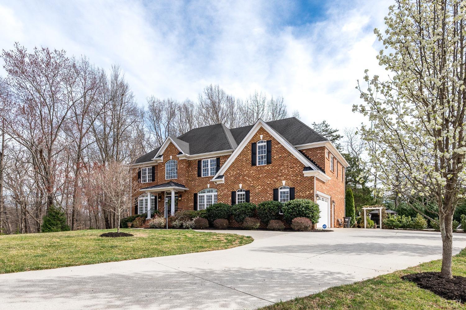 1108 Half Moon Court