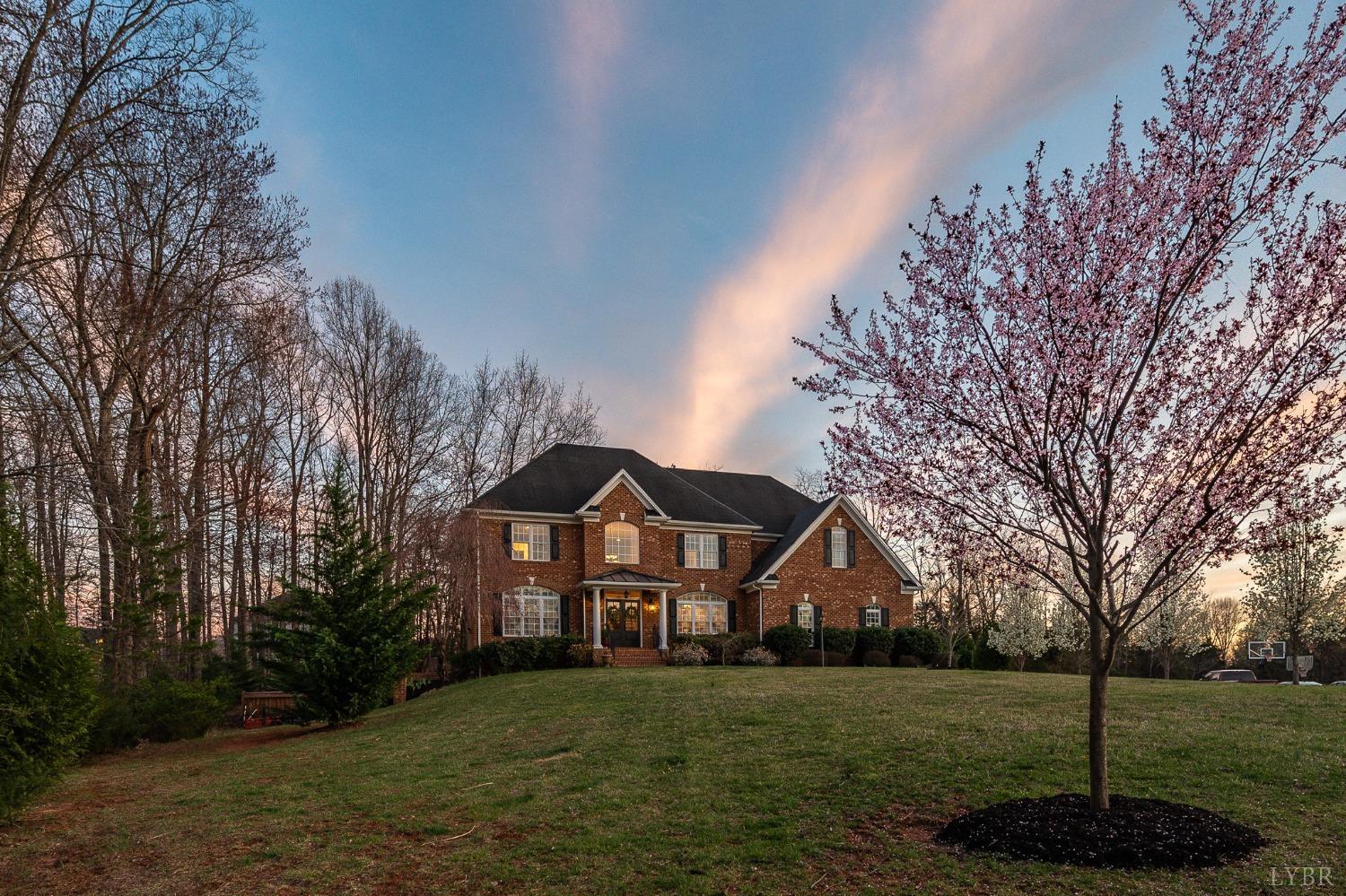 1108 Half Moon Court