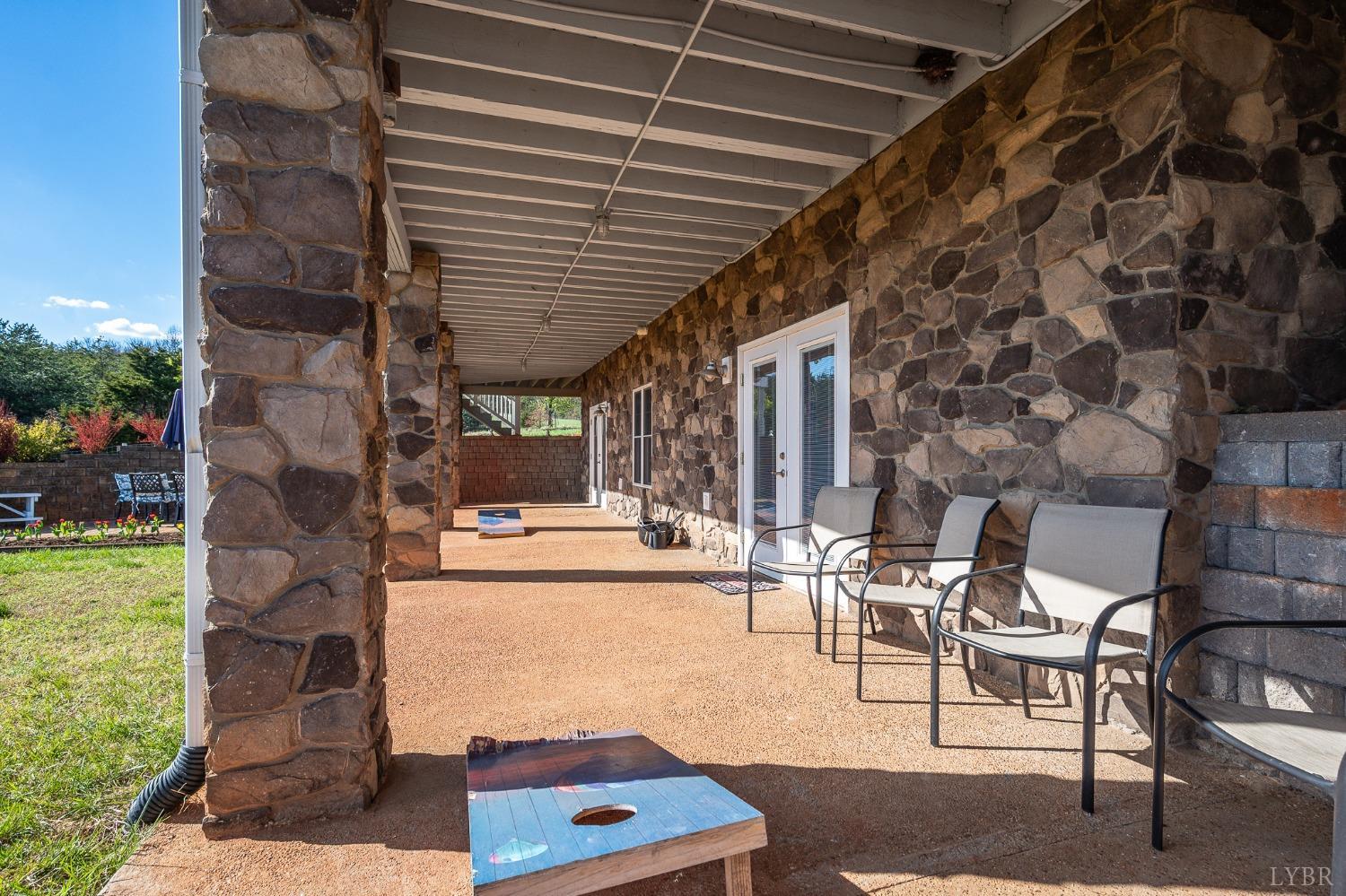 1025 Five Forks Road