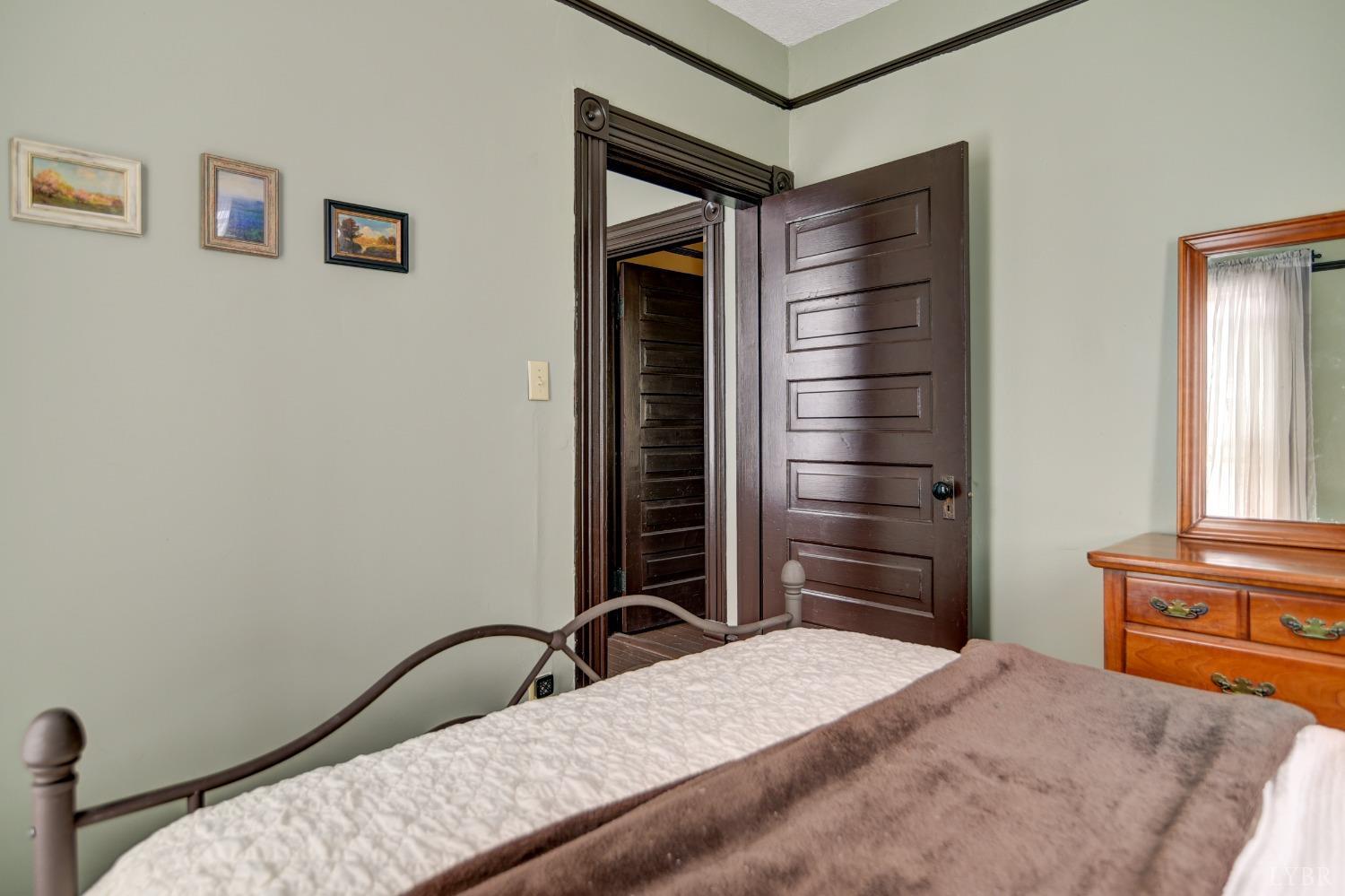 1011 16th Street