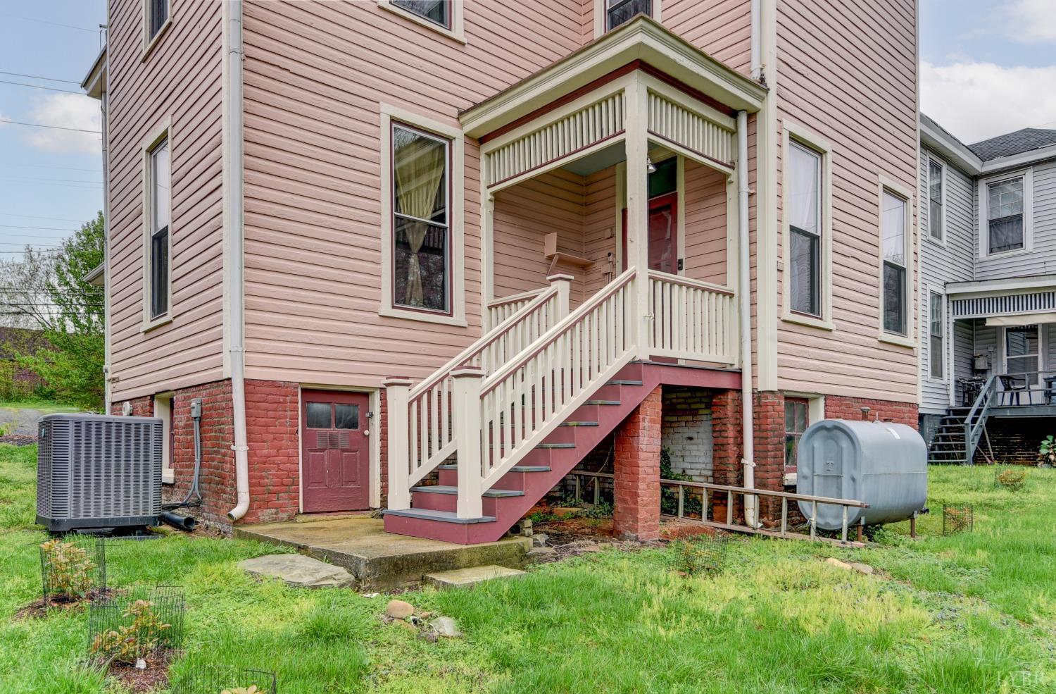 1011 16th Street
