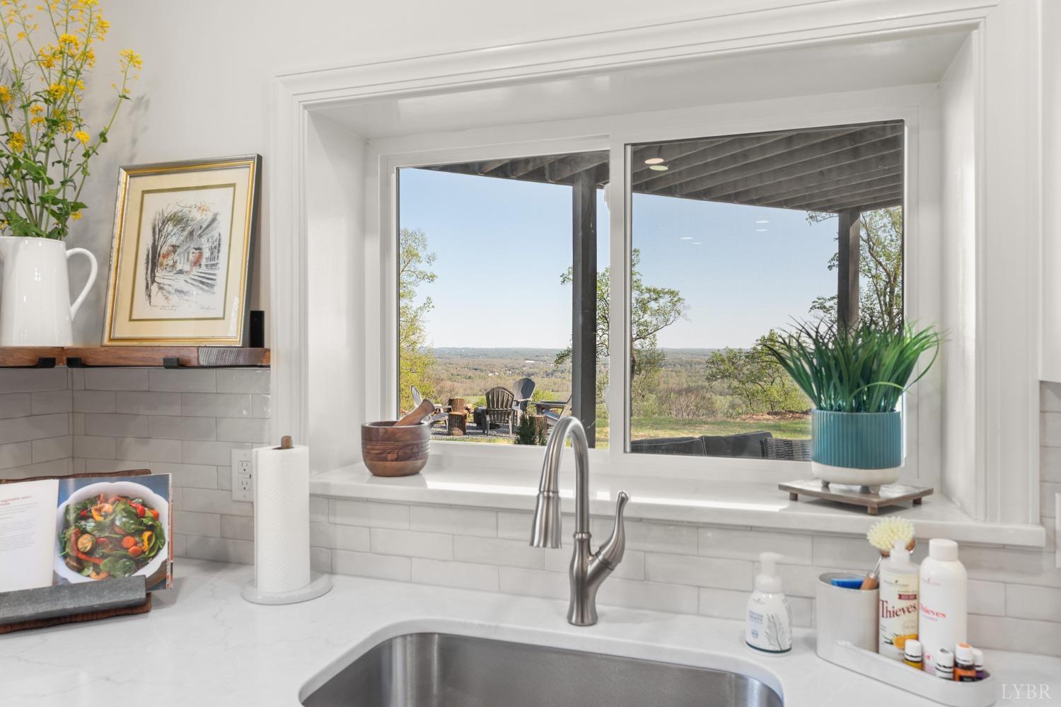 1520 Grassy Mountain Lane