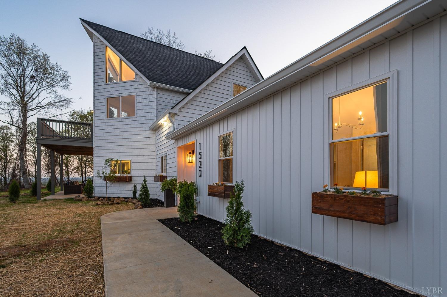 1520 Grassy Mountain Lane