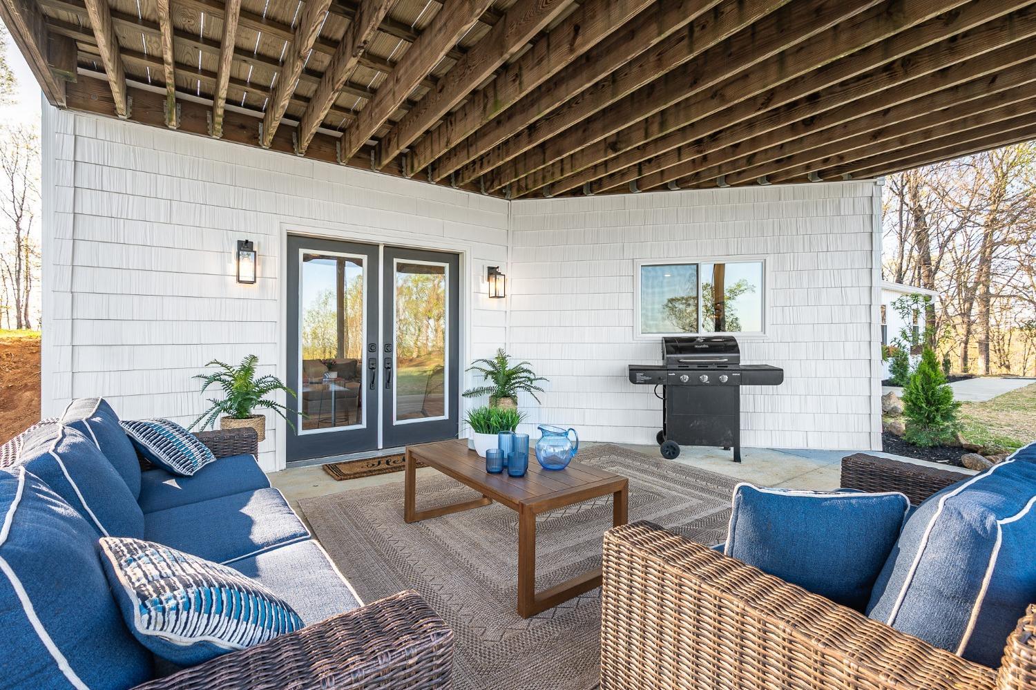 1520 Grassy Mountain Lane