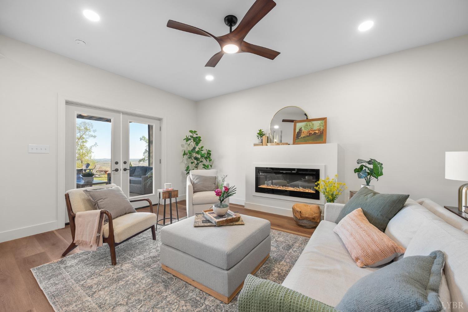 1520 Grassy Mountain Lane