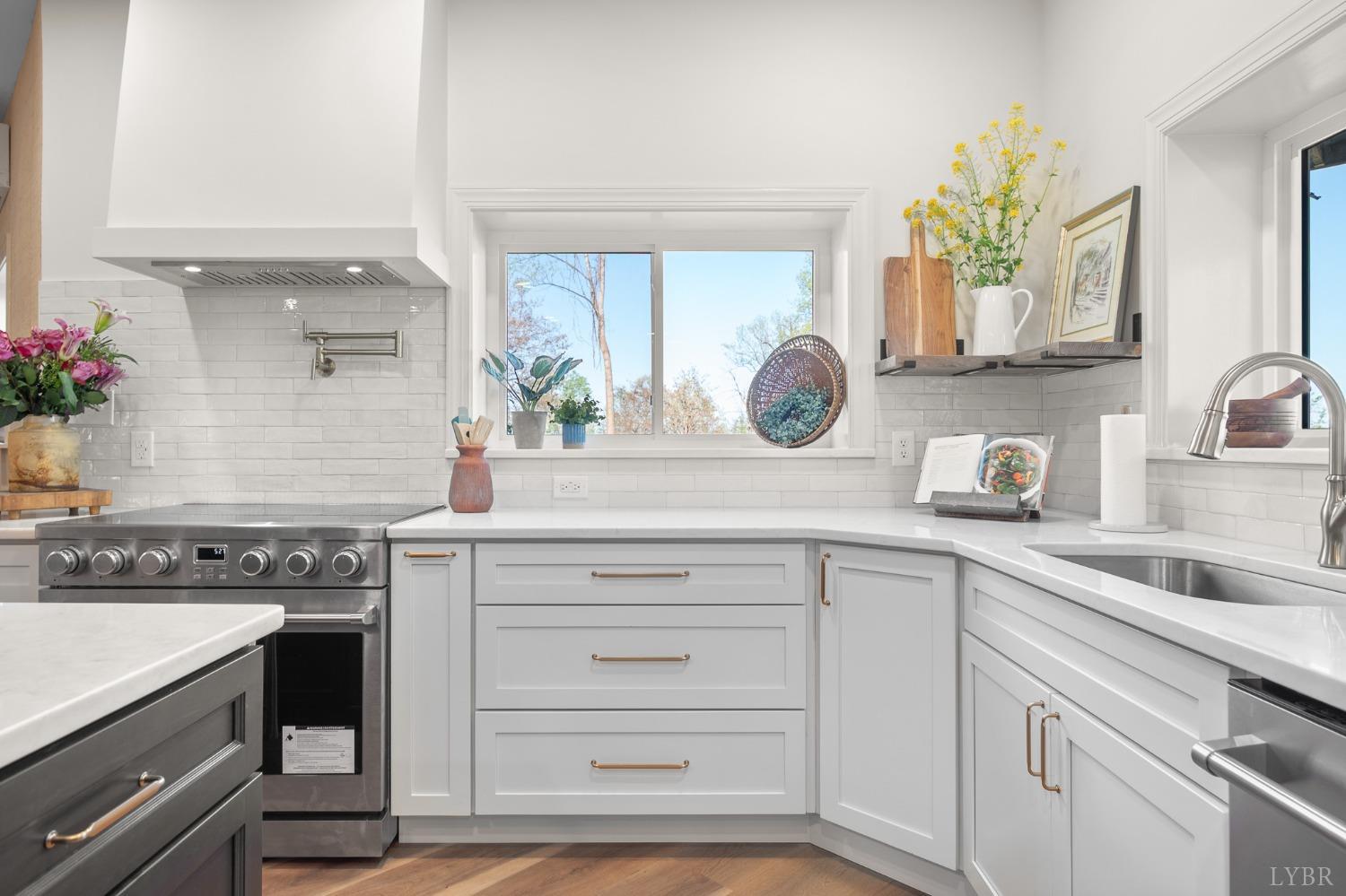 1520 Grassy Mountain Lane