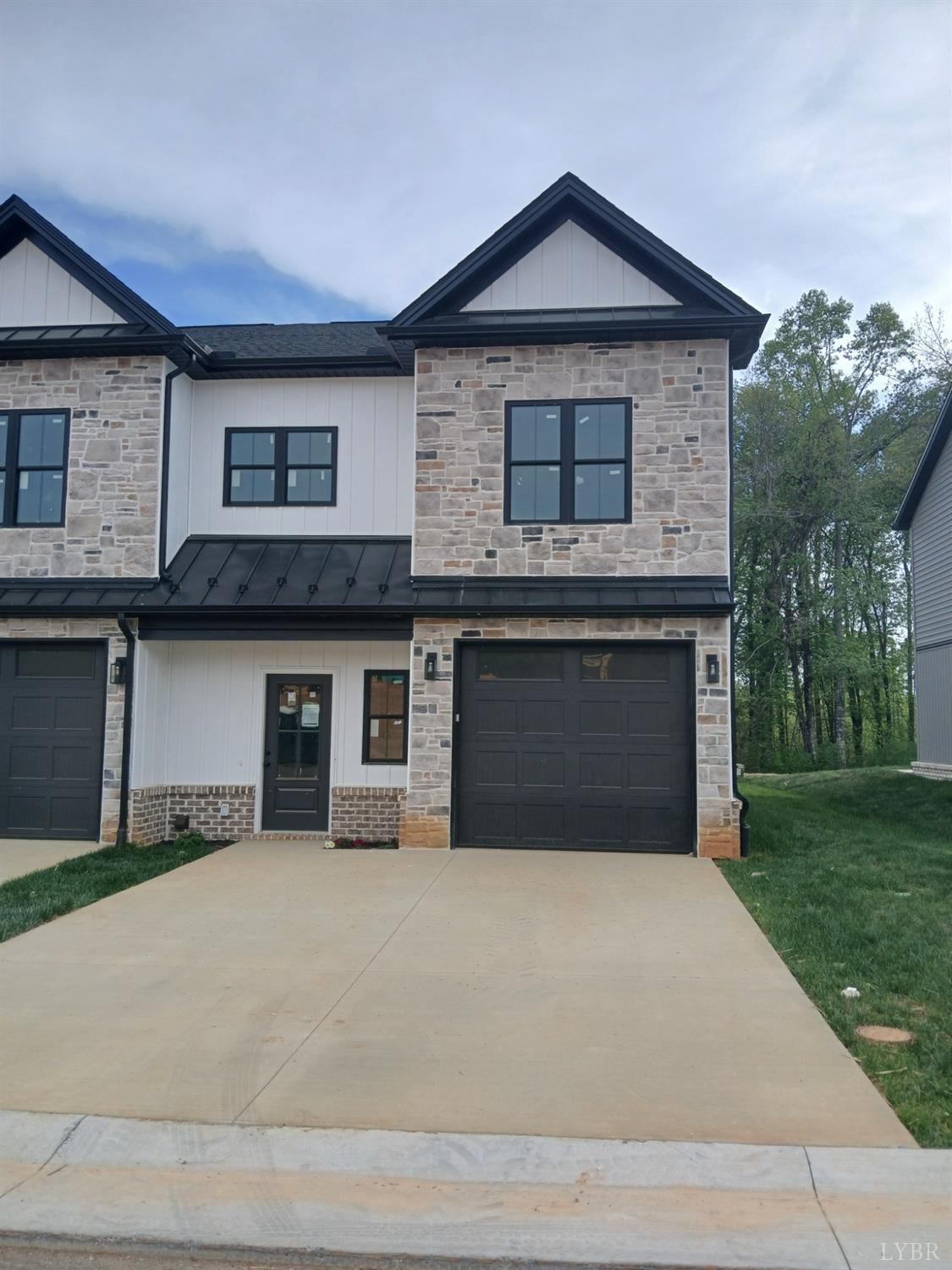 95 Luke Court