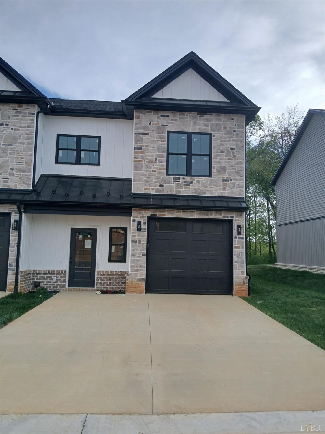 95 Luke Court