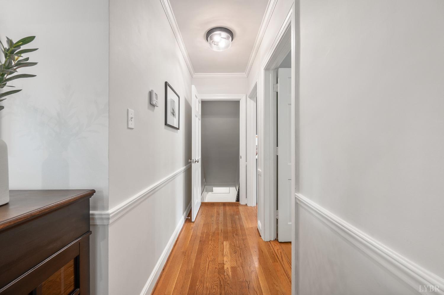 3760 Woodside Avenue