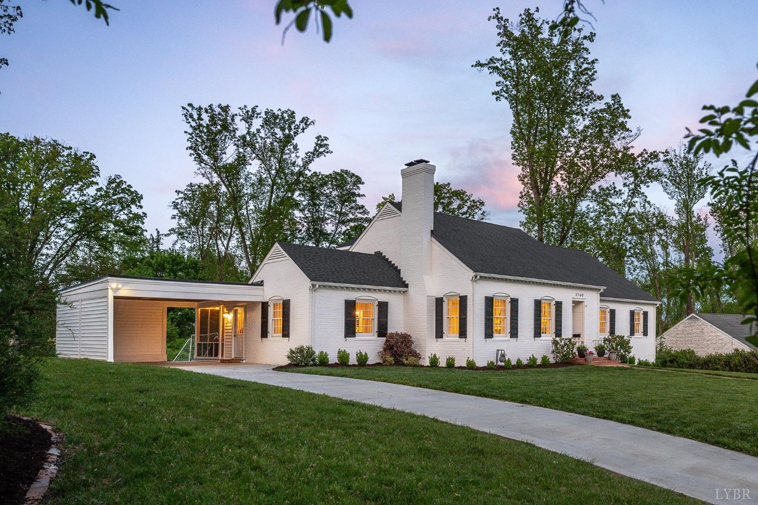 3760 Woodside Avenue