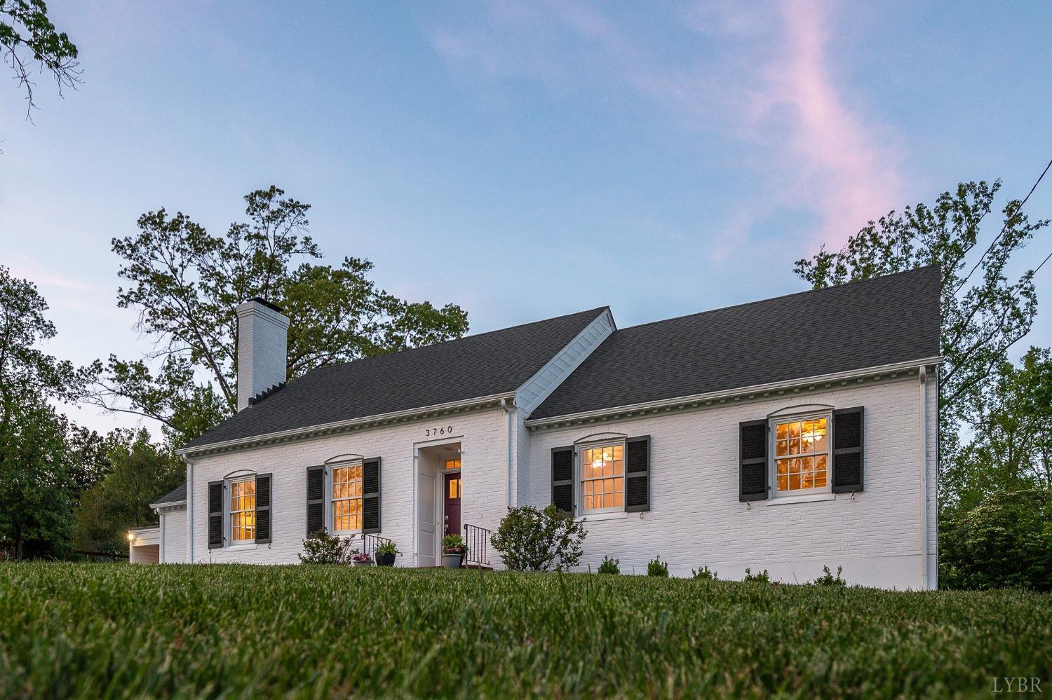 3760 Woodside Avenue