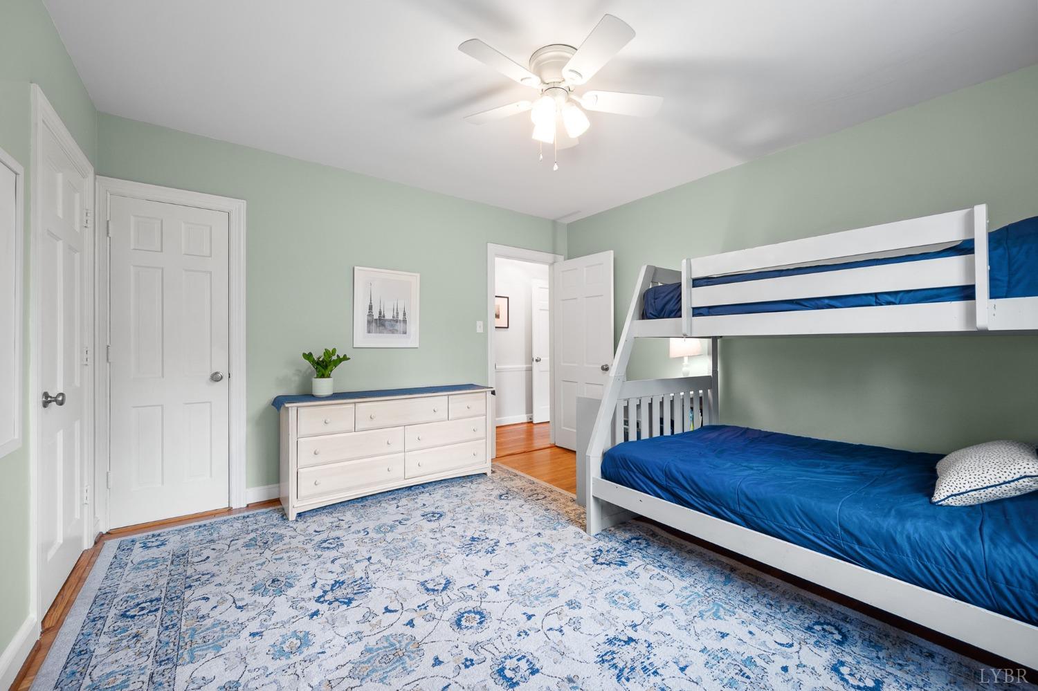 3760 Woodside Avenue