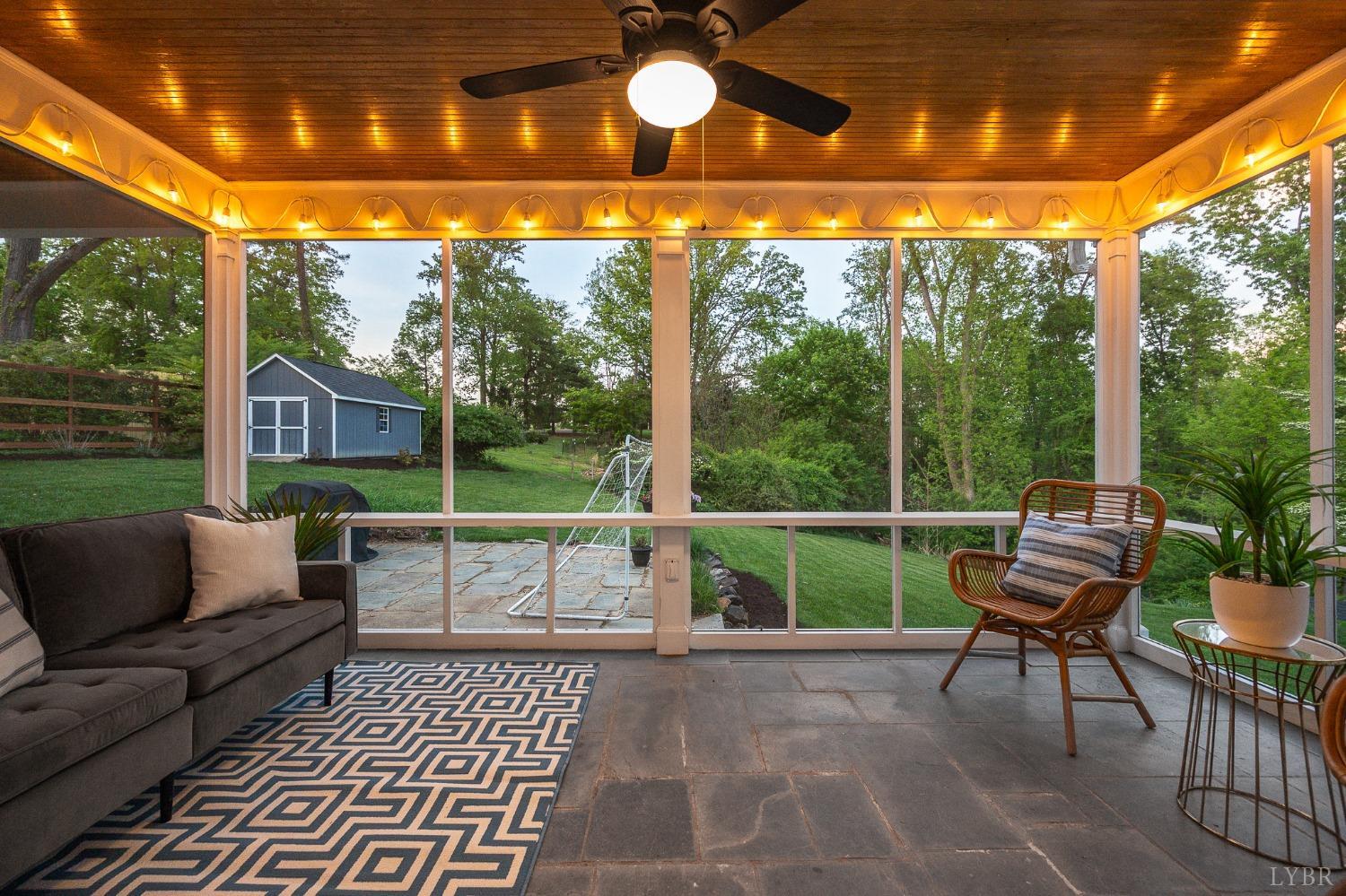 3760 Woodside Avenue