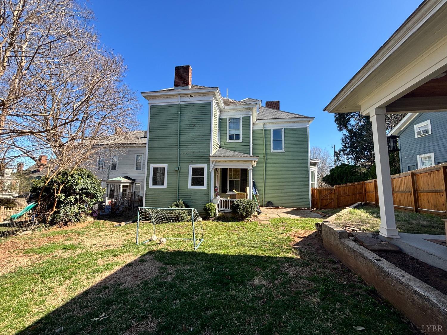 611 Pearl Street